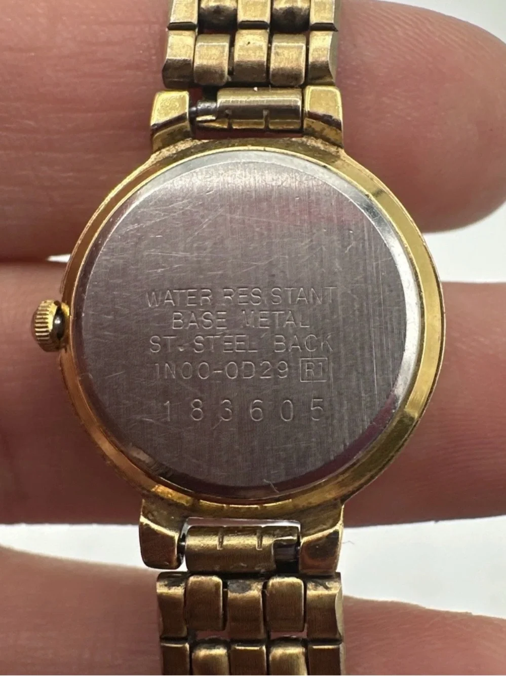 Seiko Womens Watch 1N00-0D29 Gold Black Dial Roman 21mm Quartz